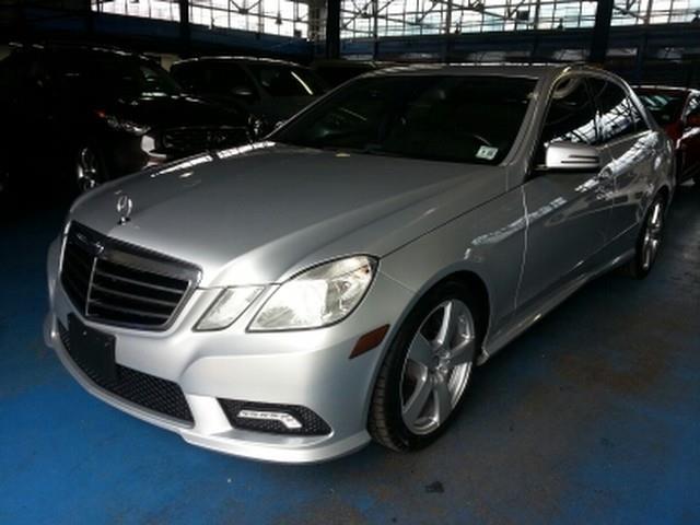 Mercedes-Benz E-Class 2011 photo 2
