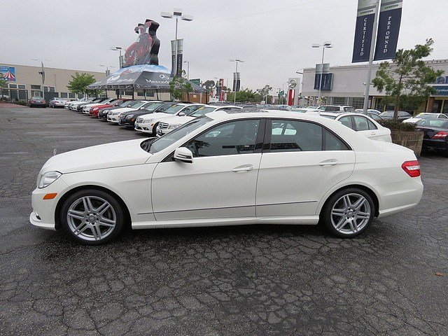 Mercedes-Benz E-Class 2011 photo 1