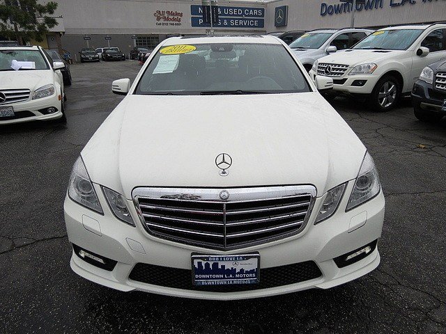 Mercedes-Benz E-Class 2011 photo 3