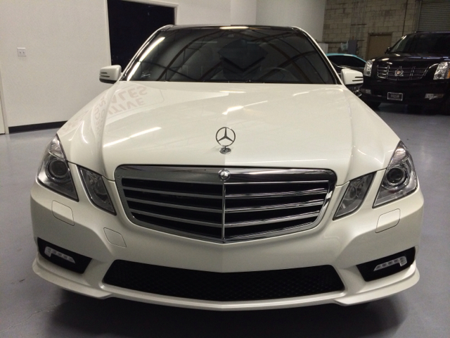 Mercedes-Benz E-Class 2011 photo 3