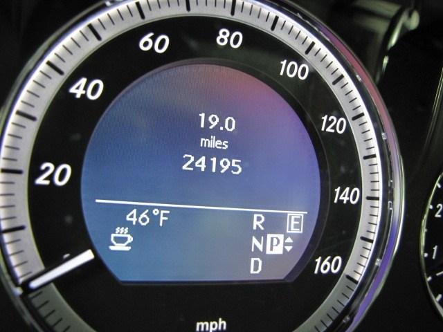 Mercedes-Benz E-Class 2011 photo 2