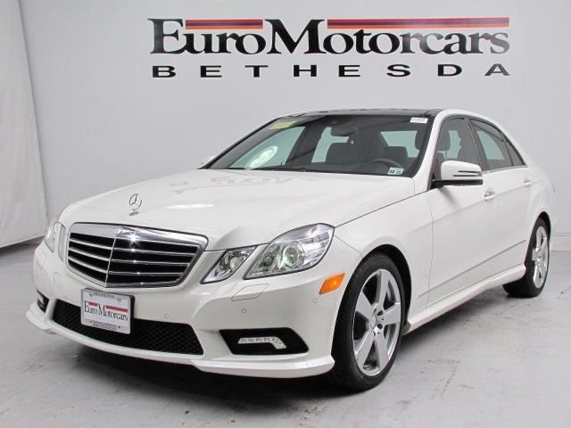 Mercedes-Benz E-Class 2011 photo 2