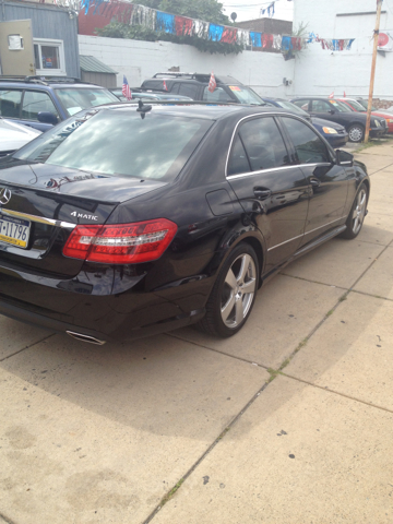 Mercedes-Benz E-Class 2011 photo 3