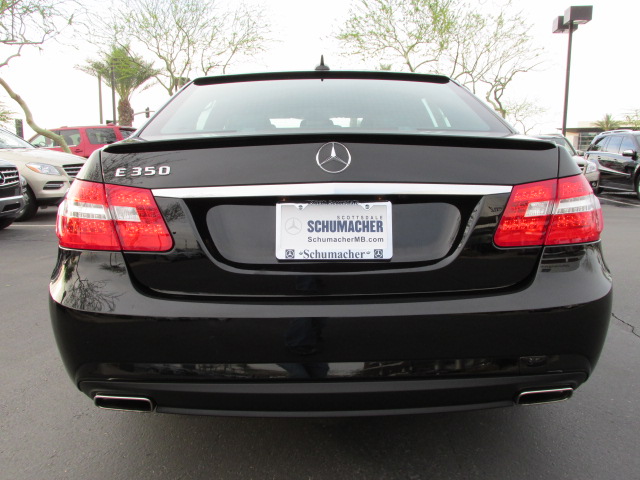 Mercedes-Benz E-Class 2011 photo 1