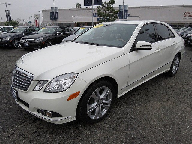 Mercedes-Benz E-Class 2011 photo 4