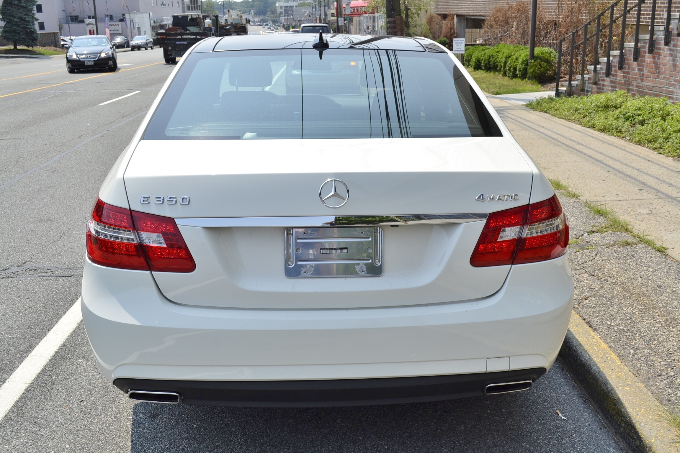 Mercedes-Benz E-Class 2011 photo 5