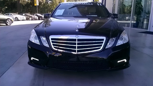 Mercedes-Benz E-Class 2011 photo 3
