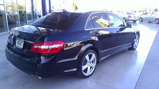 Mercedes-Benz E-Class 2011 photo 4