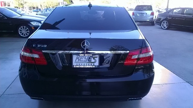 Mercedes-Benz E-Class 2011 photo 5