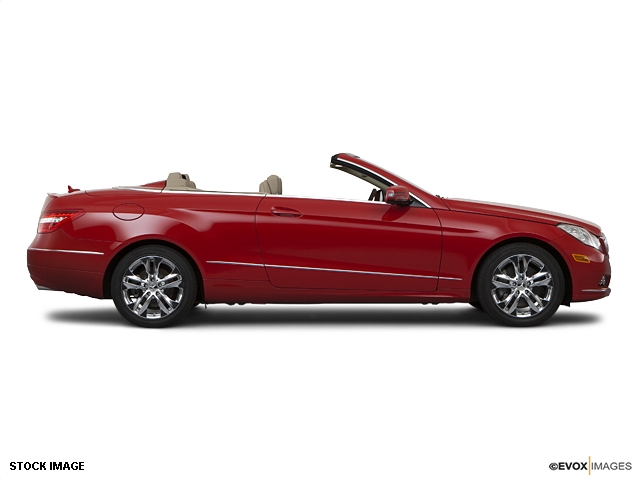 Mercedes-Benz E-Class 2011 photo 2