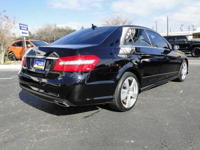 Mercedes-Benz E-Class 2011 photo 1