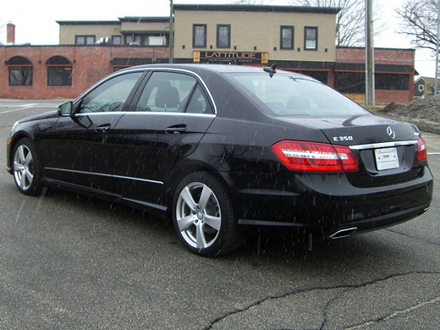 Mercedes-Benz E-Class 2011 photo 1