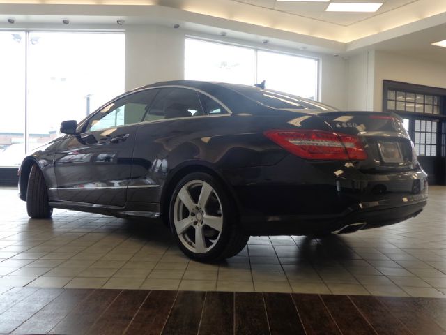 Mercedes-Benz E-Class 2011 photo 1