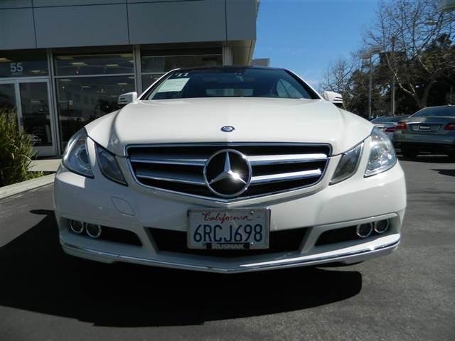 Mercedes-Benz E-Class 2011 photo 2