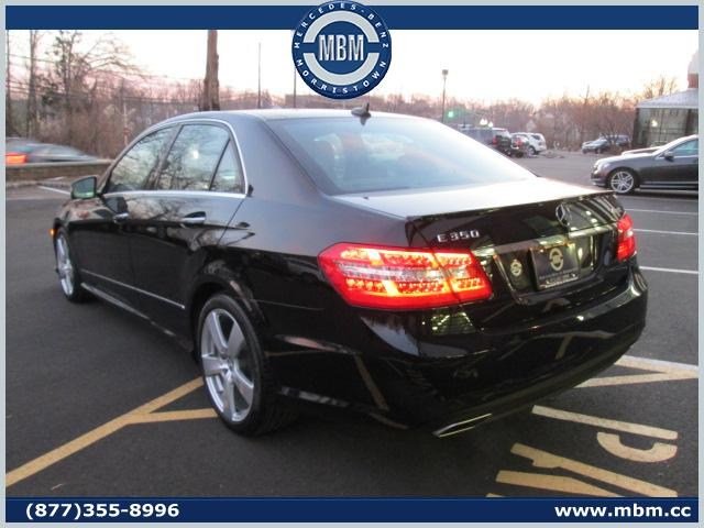 Mercedes-Benz E-Class 2011 photo 1