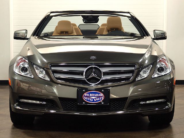 Mercedes-Benz E-Class 2012 photo 2