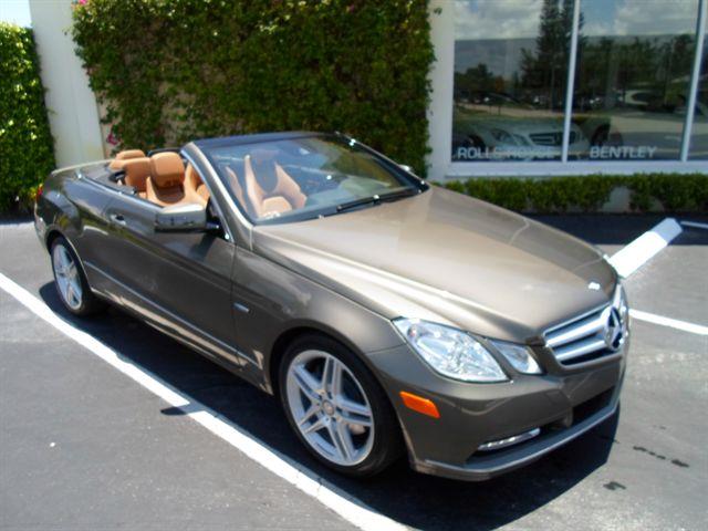 Mercedes-Benz E-Class 2012 photo 4