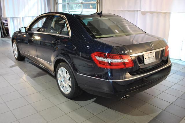 Mercedes-Benz E-Class 2012 photo 3