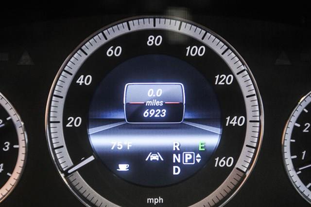 Mercedes-Benz E-Class 2013 photo 28