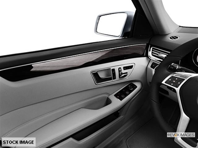 Mercedes-Benz E-Class 2014 photo 3