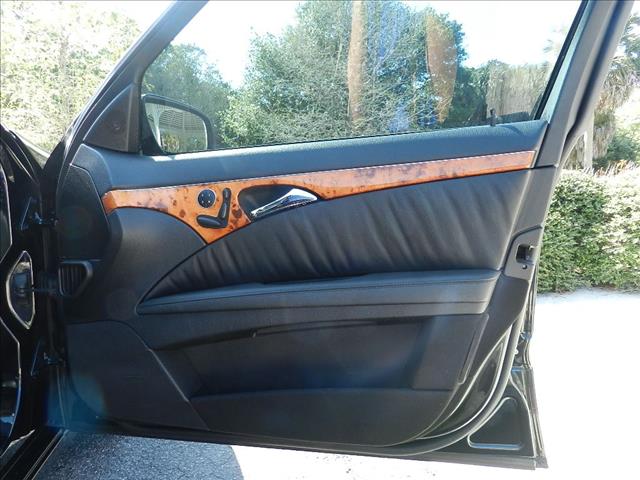 Mercedes-Benz E550 2007 photo 5