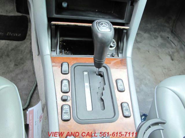 Mercedes-Benz E Class 1996 photo 4