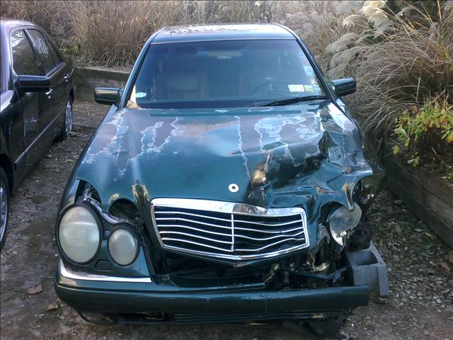 Mercedes-Benz E Class 1997 photo 1