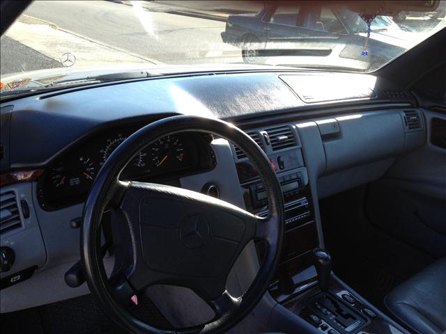 Mercedes-Benz E Class Unknown Sedan