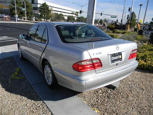 Mercedes-Benz E Class 2000 photo 2