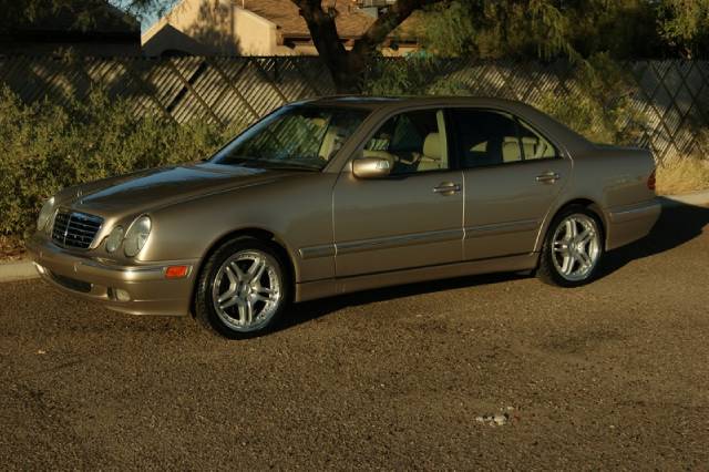 Mercedes-Benz E Class 2000 photo 3