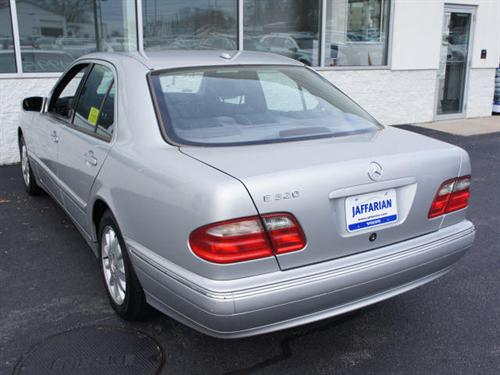 Mercedes-Benz E Class 2000 photo 2