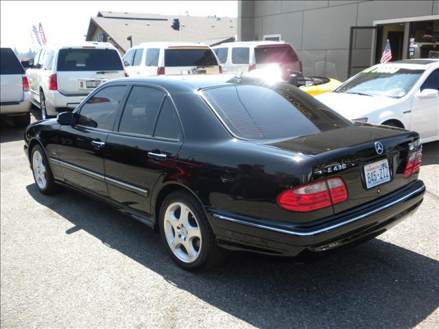 Mercedes-Benz E Class 2001 photo 2