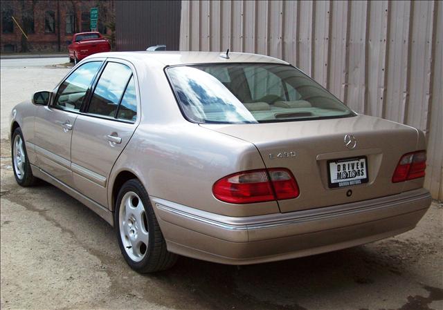 Mercedes-Benz E Class 2001 photo 2