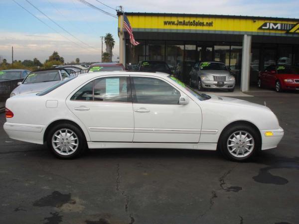 Mercedes-Benz E Class 2001 photo 1