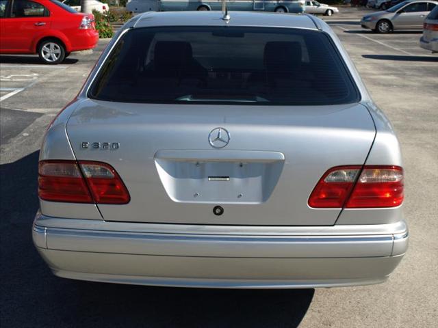 Mercedes-Benz E Class 2001 photo 5