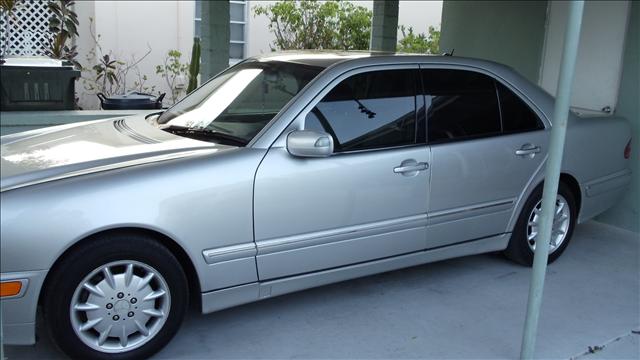 Mercedes-Benz E Class 2001 photo 4