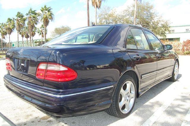 Mercedes-Benz E Class 2001 photo 3