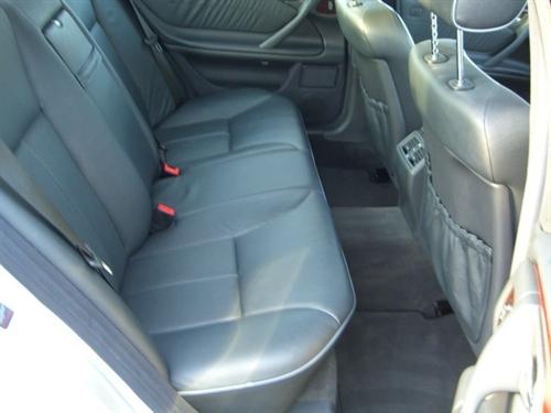 Mercedes-Benz E Class 2002 photo 2