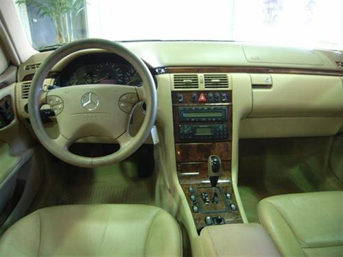 Mercedes-Benz E Class 2002 photo 1
