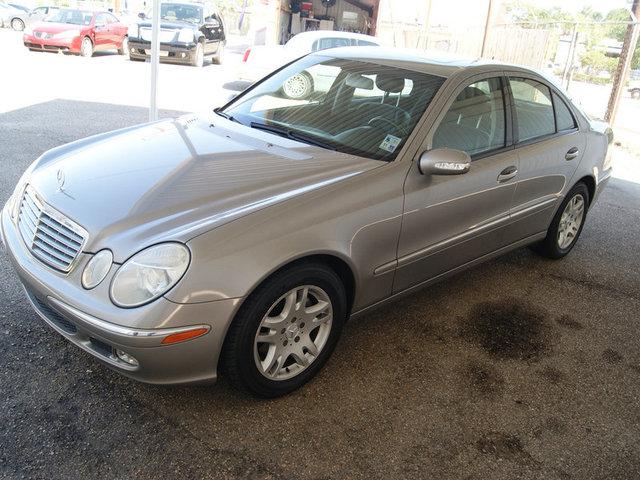 Mercedes-Benz E Class 2003 photo 2