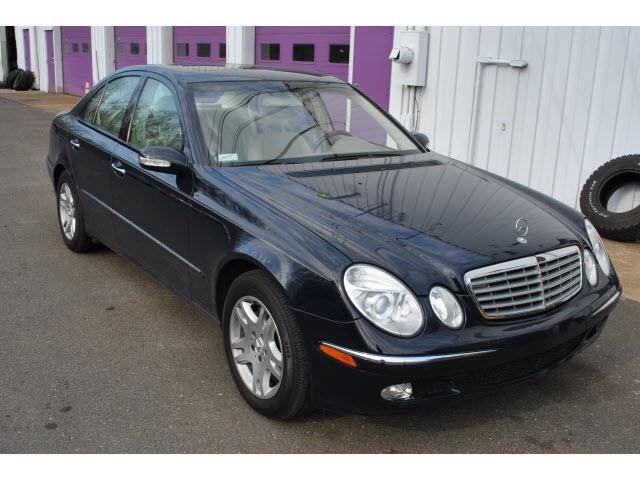 Mercedes-Benz E Class 2005 photo 2