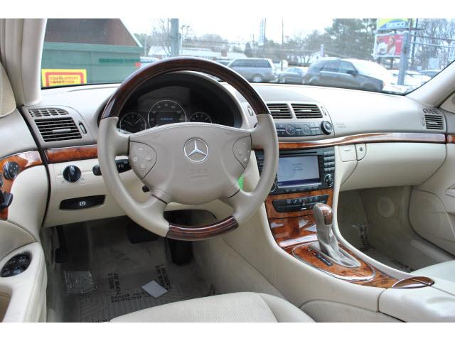Mercedes-Benz E Class 2005 photo 3