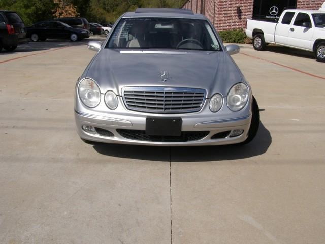 Mercedes-Benz E Class 2005 photo 1