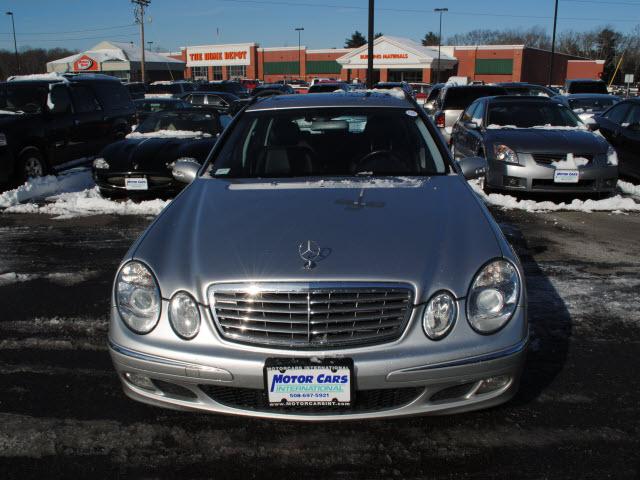 Mercedes-Benz E Class 2005 photo 2