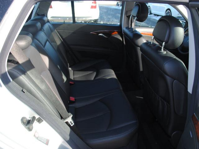 Mercedes-Benz E Class 2005 photo 3
