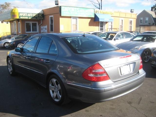 Mercedes-Benz E Class 2005 photo 4