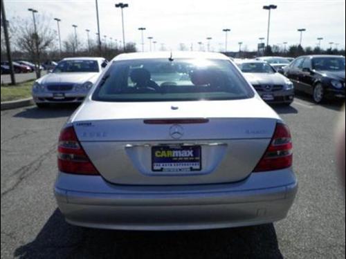 Mercedes-Benz E Class 2005 photo 4