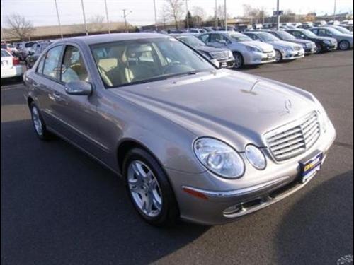 Mercedes-Benz E Class 2005 photo 4