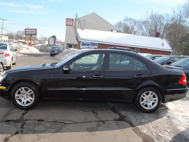 Mercedes-Benz E Class 2005 photo 2