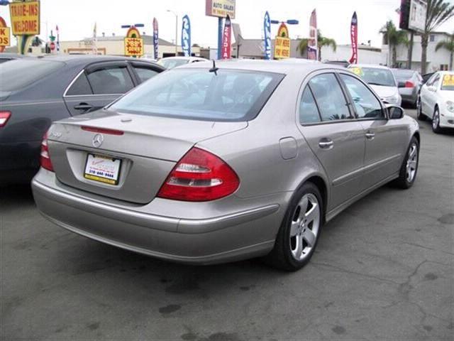 Mercedes-Benz E Class 2005 photo 4